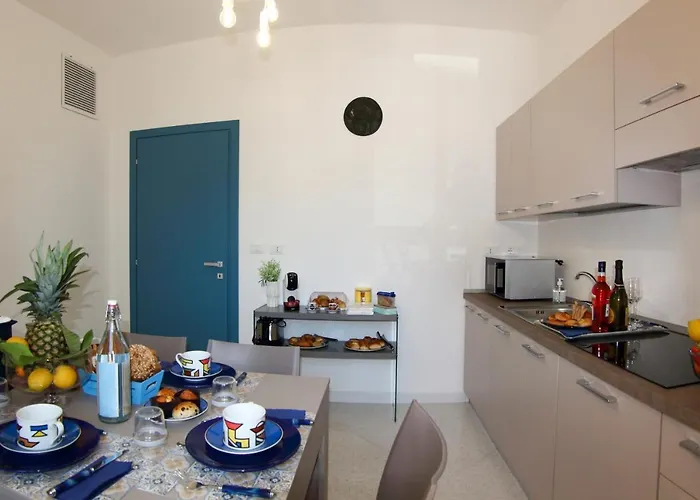 ゲストハウス Blueciano 4*