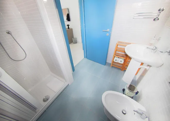 Blueciano ゲストハウス 4*