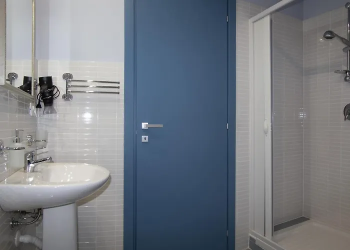 Blueciano ゲストハウス 4*